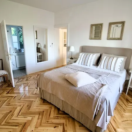 Villa 1875 With Swimming Pool - Crowonder Luxury Rent