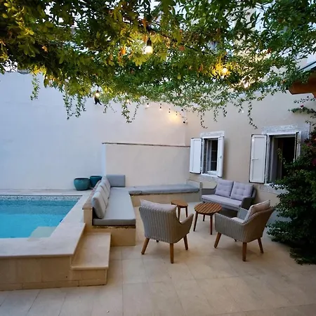 1875 With Swimming Pool - Crowonder Luxury Rent * Novi Vinodolski