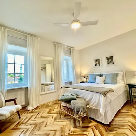 1875 With Swimming Pool - Crowonder Luxury Rent
